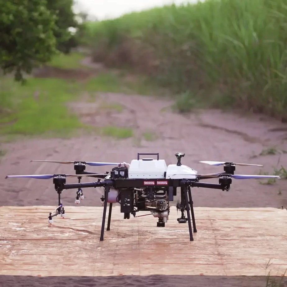 Nova geração de drones agrícolas tem motores que funcionam com gasolina e etanol