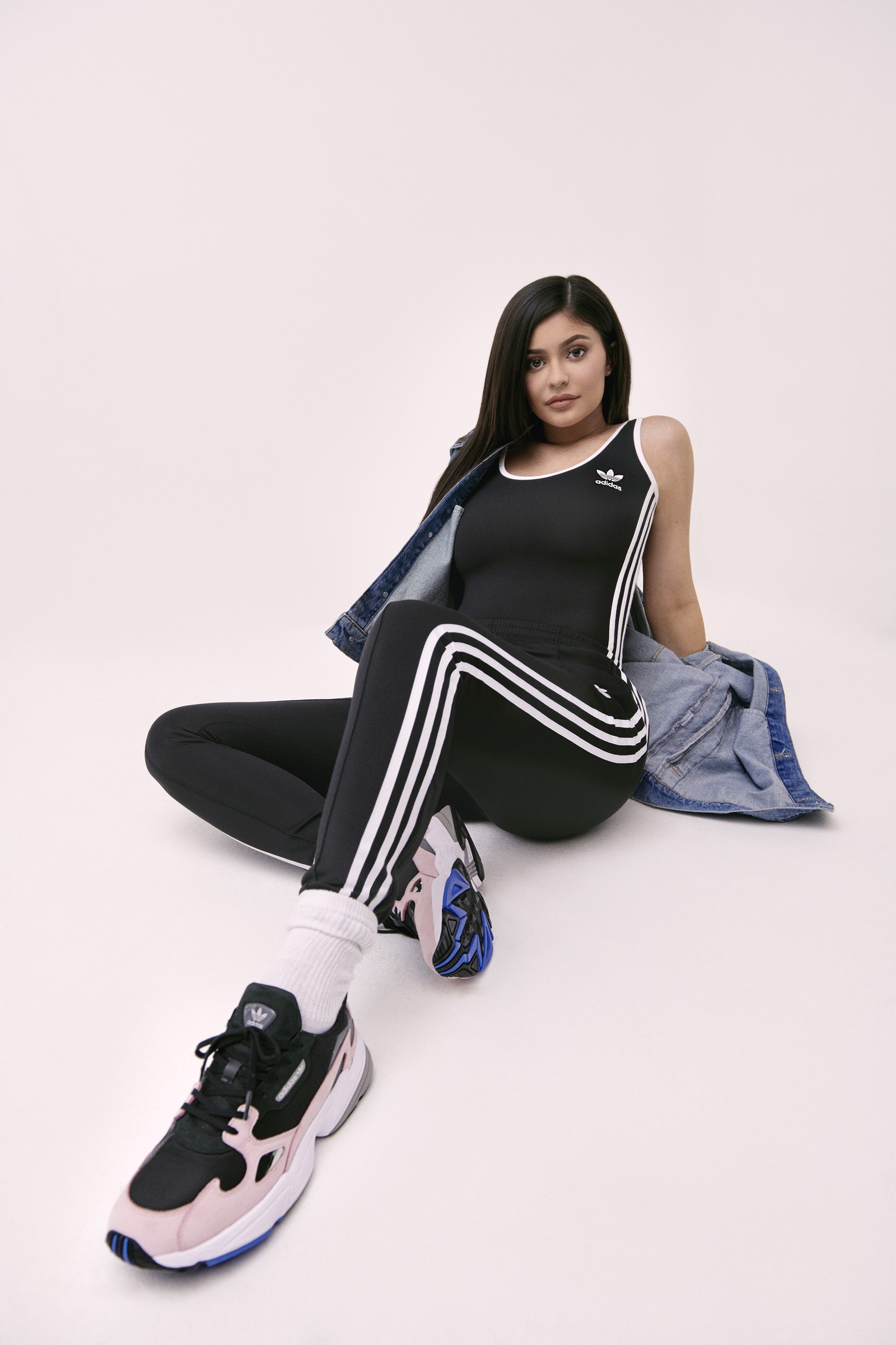 kylie-jenner-entra-para-o-time-adidas-em-campanha-de-novo-sneaker