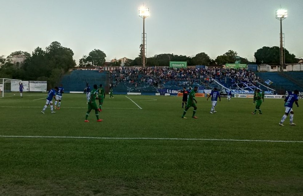 Aimoré não segurou o resultado diante do Cuiabá e foi eliminado (Foto: Júlio César Santos / RBS TV)