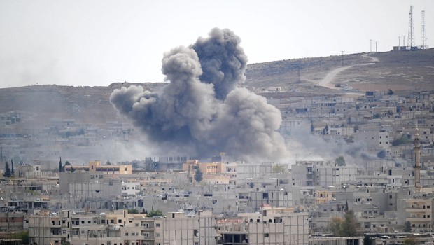 Bombardeios na Síria já mataram mais de 100 desde acordo (Foto: Kutluhan Cucel / Stringer / Getty Images)