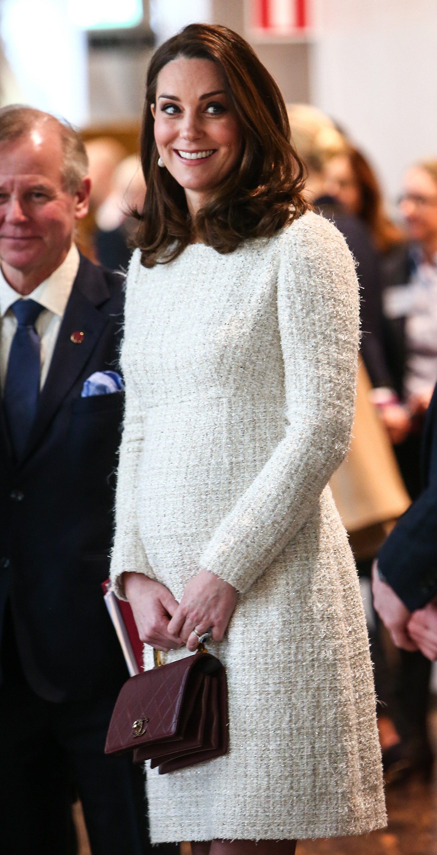 STOCKHOLM, SWEDEN - JANUARY 31:  (NO UK SALES FOR 28 DAYS) Catherine, Duchess of Cambridge  visits the Karolinska Institute to meet with academics and practitioners to discuss Sweden's approach to managing mental health challenges during day two of their  (Foto: WireImage)