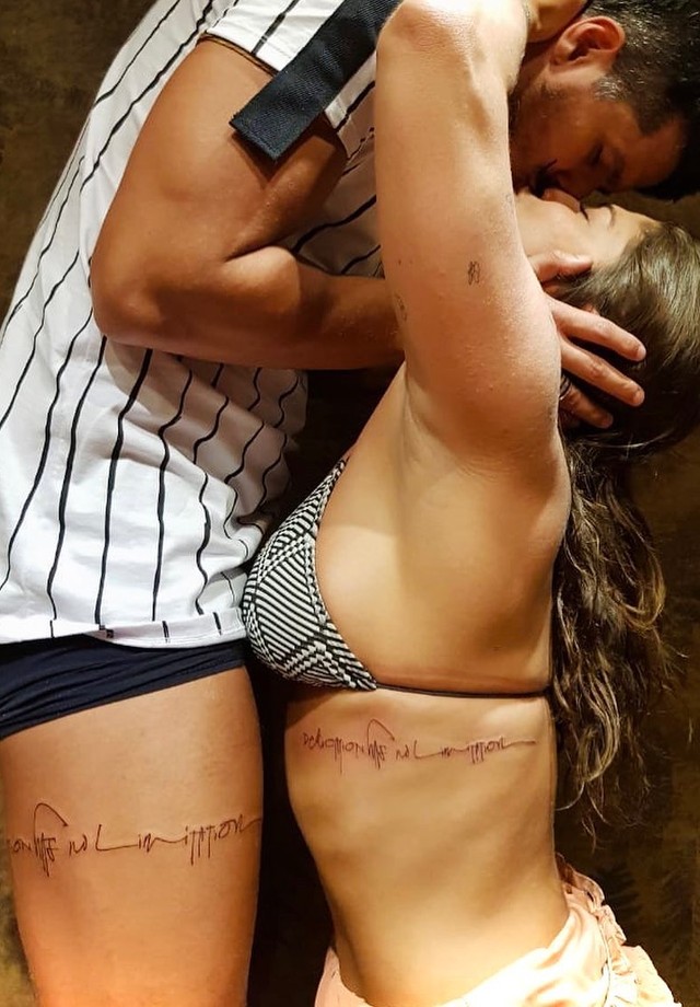 Bruno Lopes e Priscila Fantin fazem pose para exibir tatuagem combinando (Foto: Reprodução/Instagram)