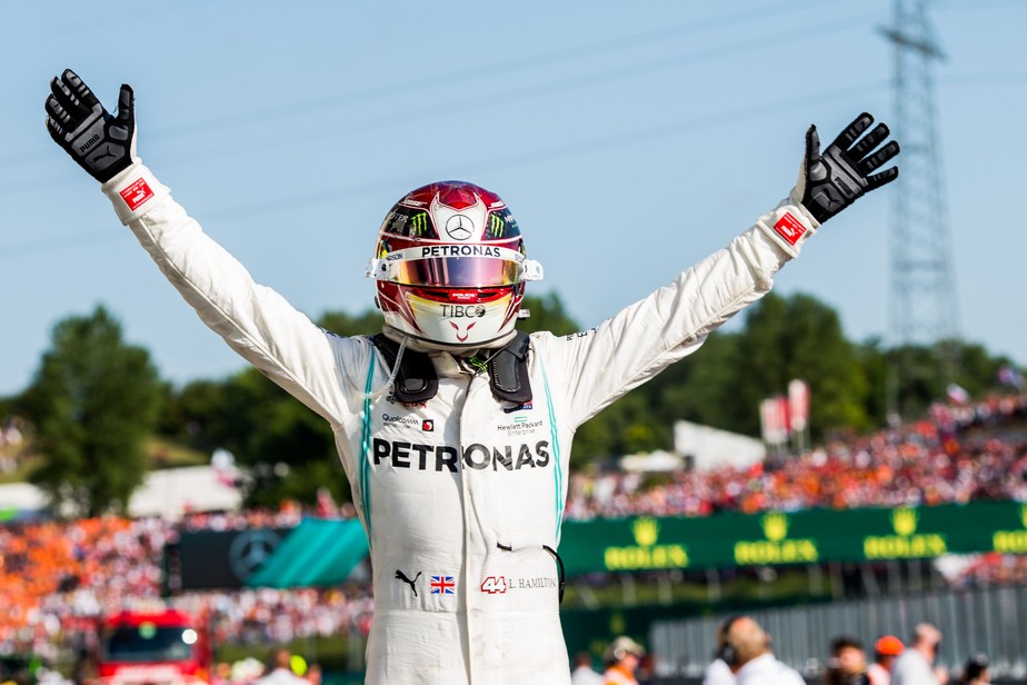 GP da Hungria: com estratÃ©gia ousada da Mercedes, Hamilton vence ao passar Max no fim 