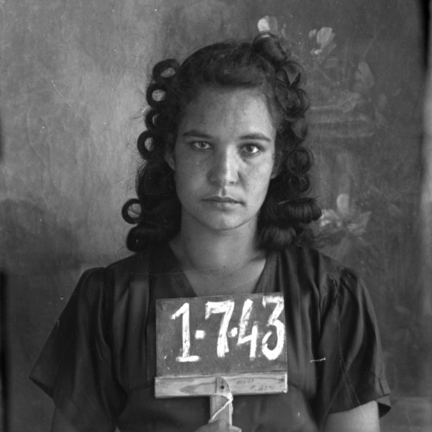 Exposição revela as primeiras fotos 3x4 de trabalhadores brasileiros (Foto: Assis Horta)