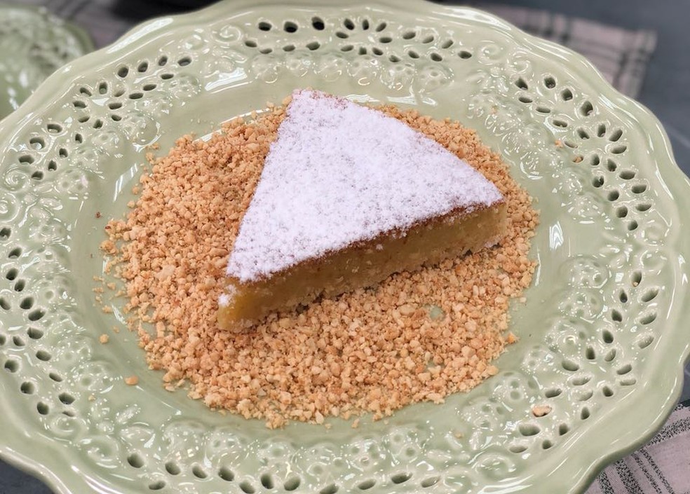 Descubra como fazer o Bolo de Amendoim e Castanhas do 'Mais Você' — Foto: TV Globo
