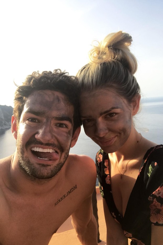 Pato e  Danielle Knudson (Foto: Reprodução/Instagram)