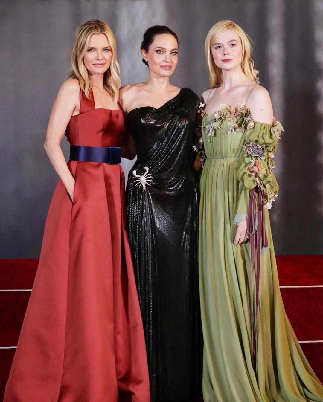 Elle Fanning, Angelina Jolie e Michelle Pfeiffer (Foto: Instagram)