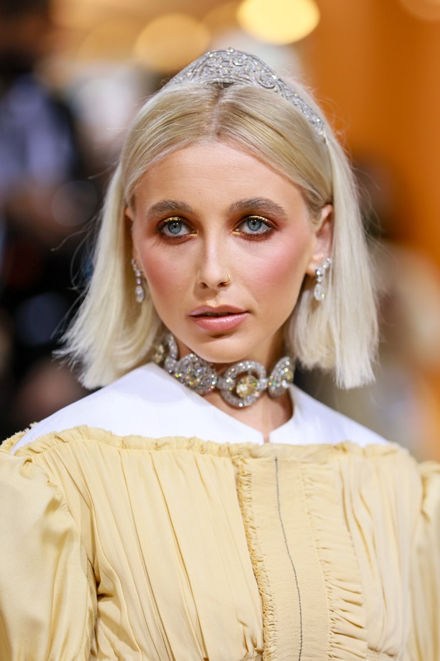 NEW YORK, NEW YORK - MAY 02: Emma Chamberlain attends The 2022 Met Gala Celebrating "In America: An Anthology of Fashion" at The Metropolitan Museum of Art on May 02, 2022 in New York City. (Photo by Theo Wargo/WireImage) (Foto: WireImage)