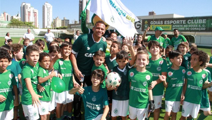 Walter, atacante do Goias (Foto: Rosiron Rodrigues/Goiás E.C.)