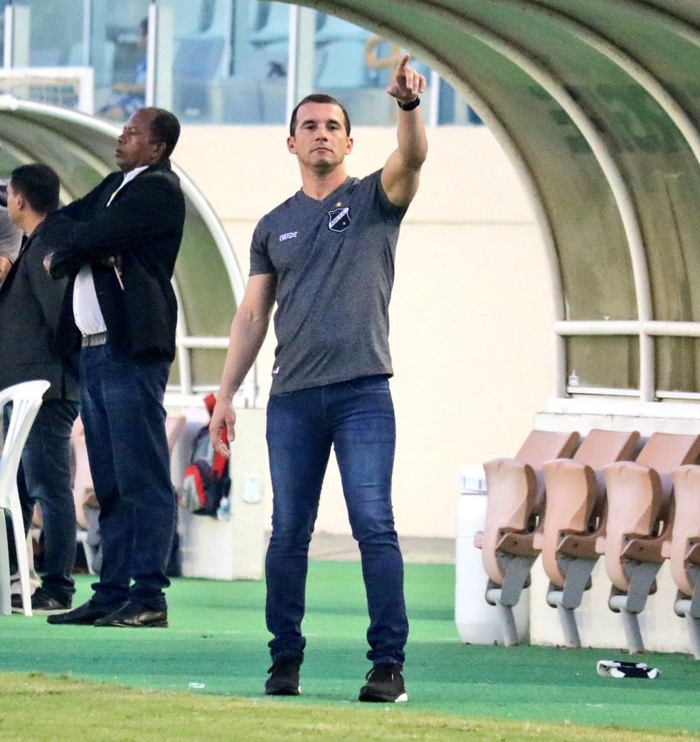 Ranielle Ribeiro, tÃ©cnico, ABC â Foto: Andrei Torres/ABC