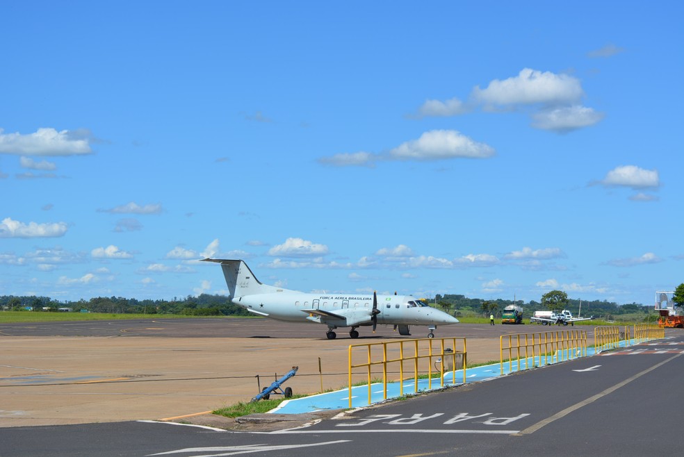 Órgãos foram transportados por um avião da Força Aérea Brasileira (FAB) — Foto: Assessoria de Imprensa/Santa Casa de Presidente Prudente