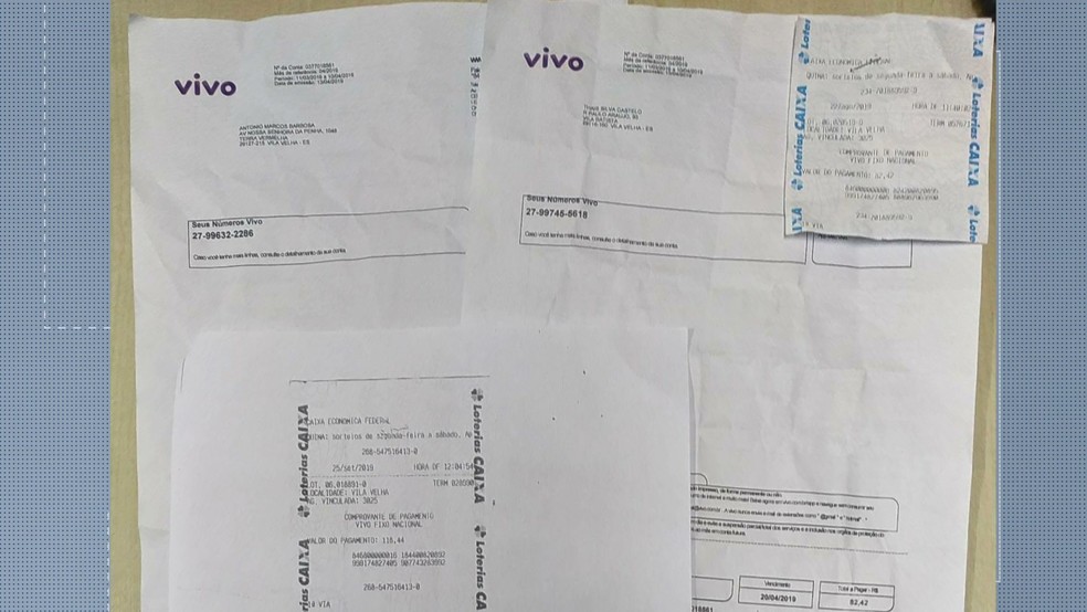Dupla foi presa com comprovantes de residência falsificados em Vila Velha, ES — Foto: Reprodução/TV Gazeta