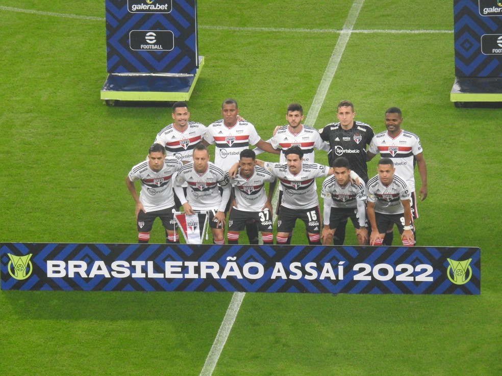 NOTAS DA PARTIDA: Thiago Couto vai mal no gol, mas Nikão e Luciano salvam