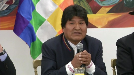 Evo Morales diz que paralisação na Bolívia é um golpe e declara estado de emergência