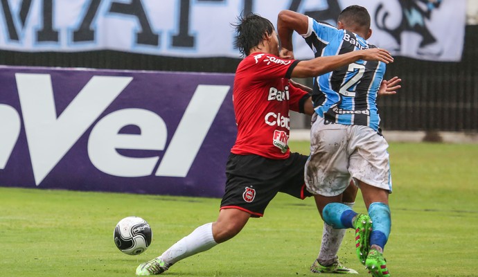 Marcador e dinâmico, Wallace Oliveira aprova e ganha pontos com Roger