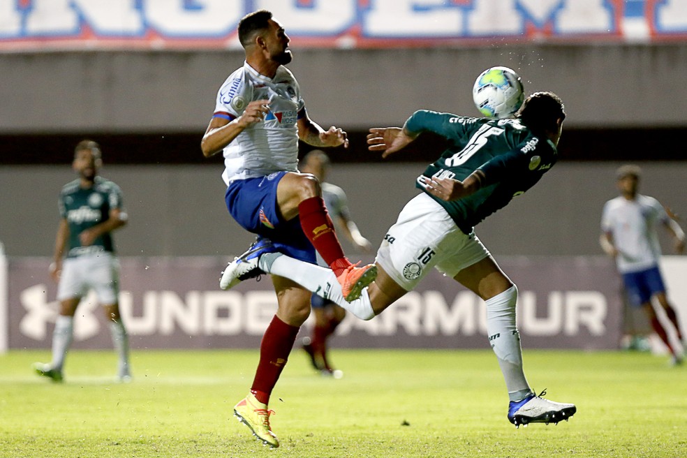 Bahia marca no final, e Palmeiras fica no 1x1 em Salvador