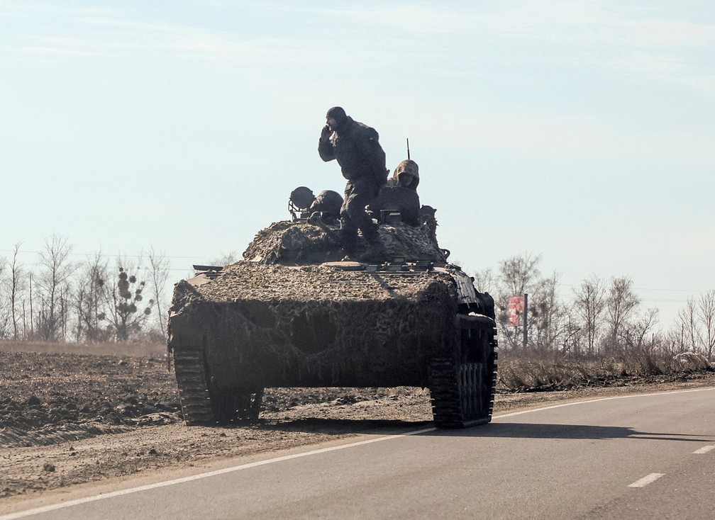 Tanque ucraniano é visto na região de Kharkiv, na Ucrânia. — Foto:  REUTERS/Antonio Bronic
