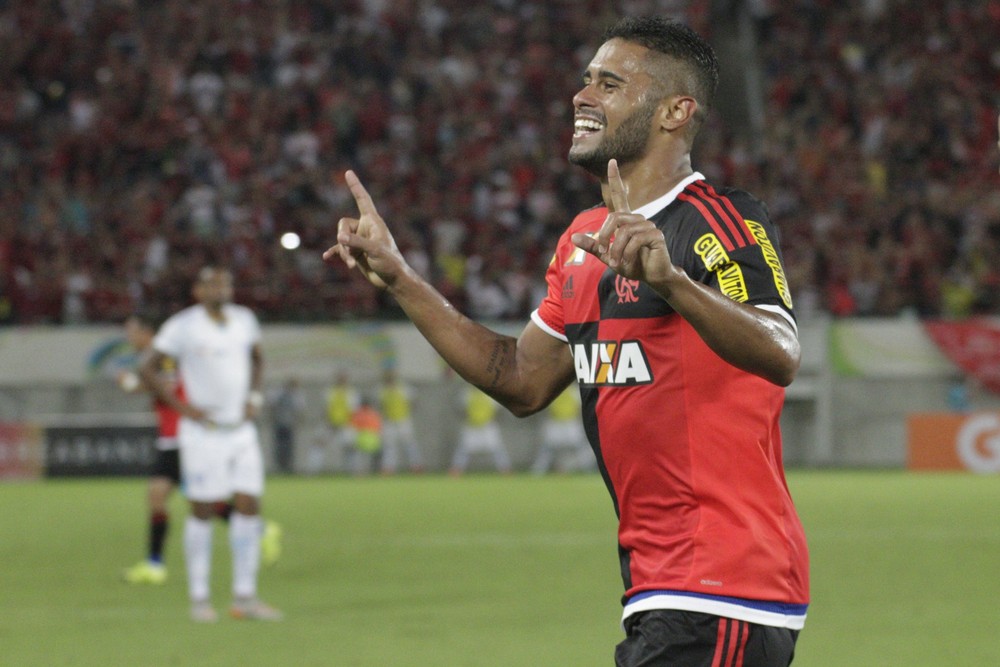 Com sonho de Flamengo, Kayke analisa ano no Santos e quer continuar no Brasil