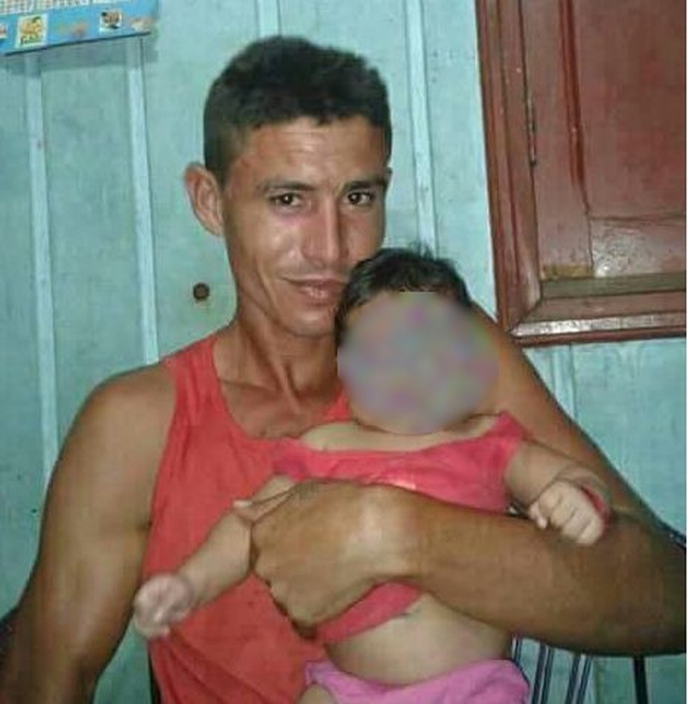 Homem foi morto com ao menos 10 tiros em Cruzeiro do Sul  (Foto: Arquivo pessoal )
