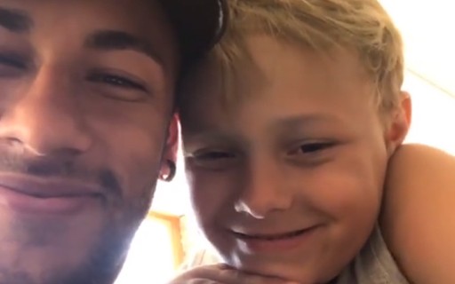 Após vitória na Copa, Neymar curte folga com o filho, Davi Lucca - Quem |  QUEM News