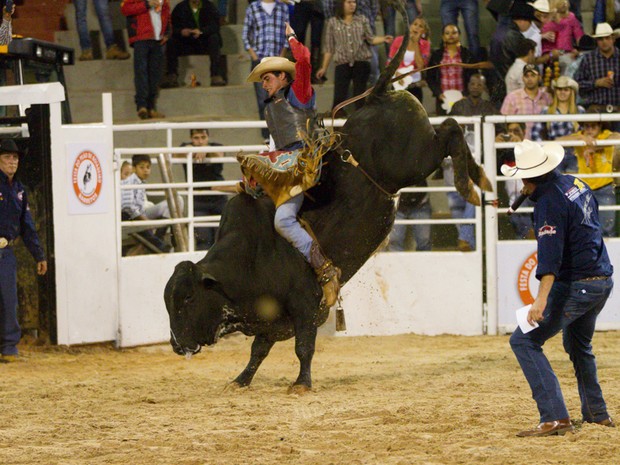 Como se tornar um ATLETA profissional de RODEIO? 