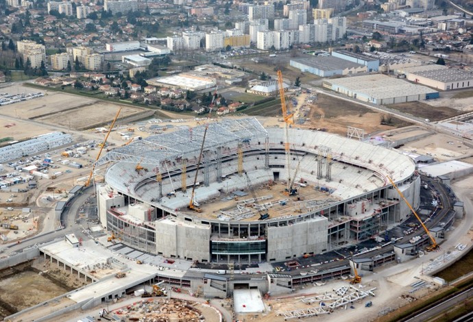 Olympique de Marselha oferece estádio: 'facilitar campanha de