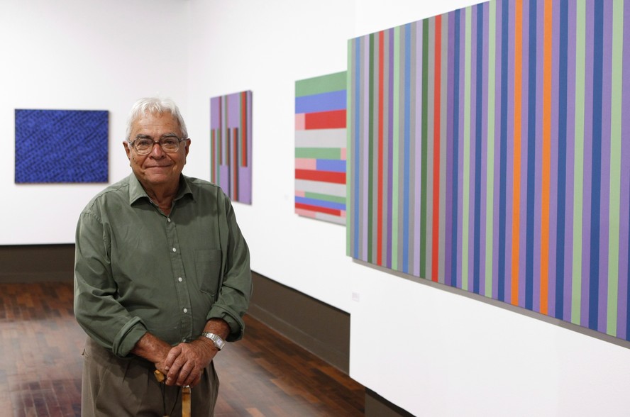 O colecionador Gilberto Chateaubriand em exposição retrospectiva de Rubem Ludolf, na Caixa Cultural, no Rio