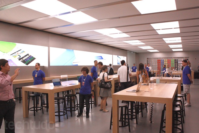 Área de treinamentos da Apple Store (Foto: Allan Melo / TechTudo)