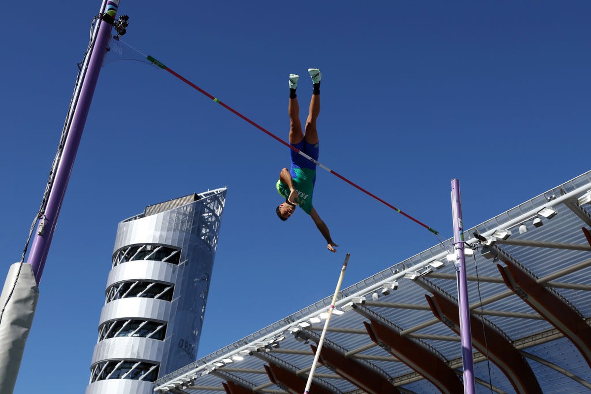 Thiago Brazz lucha, pero avanza a la final del campeonato mundial de salto con pértiga |  Atletismo