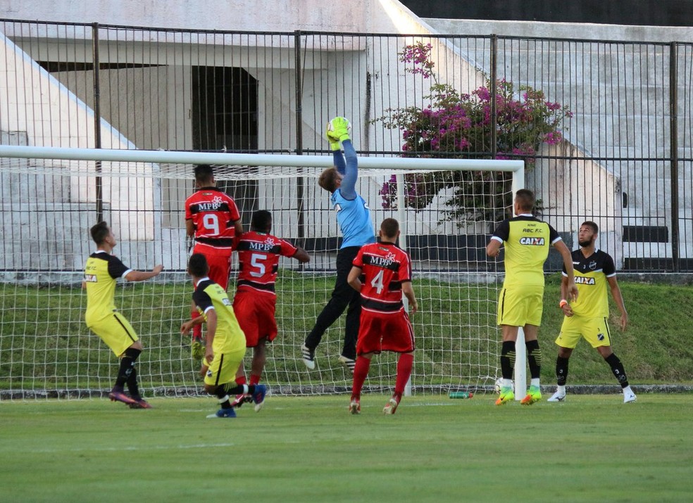 Reservas do ABC vencem Força e Luz em jogo-treino (Foto: Andrei Torres/ABC)
