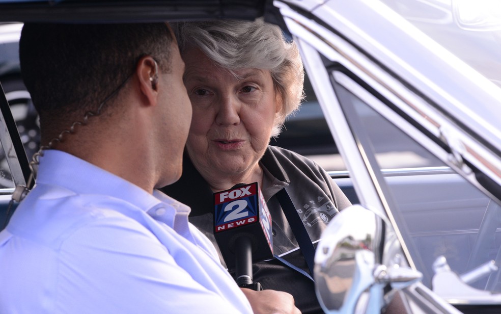 Primeira compradora do Mustang, Gail Wise voltou a contar sua histÃ³ria nas comemoraÃ§Ãµes do marco de 10 milhÃµes de unidades do modelo (Foto: DivulgaÃ§Ã£o/Ford)