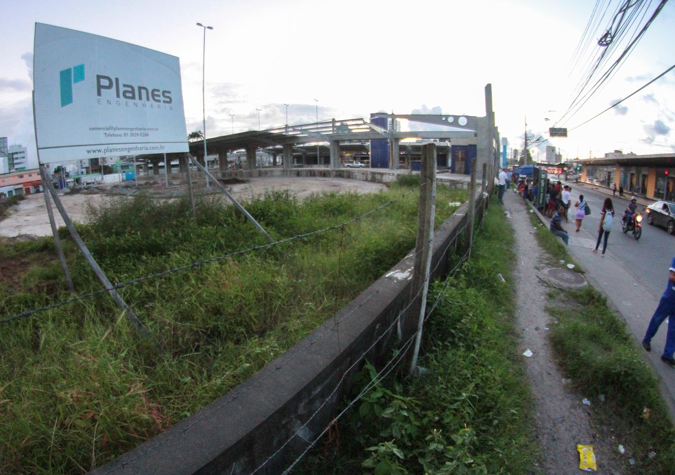 terminal obras caxaga - Quatro anos depois, ainda há obras prometidas para Copa no Brasil inacabadas em 11 das 12 cidades-sede