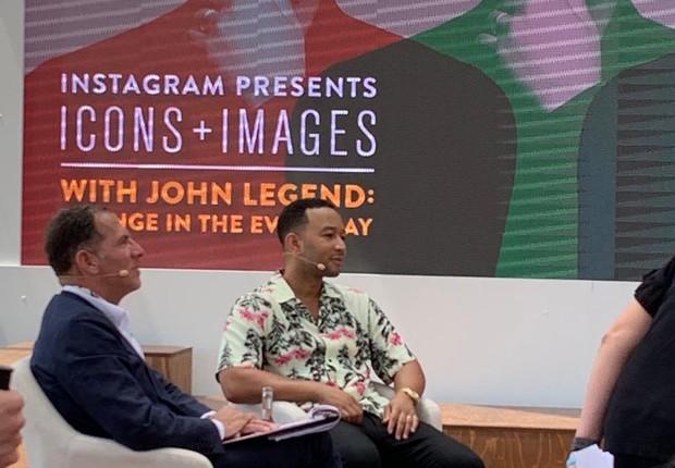 O compositor e cantor John Legend, em entrevista a Matt Jacobson em Cannes (Foto: ANDREA CIAFFONE)