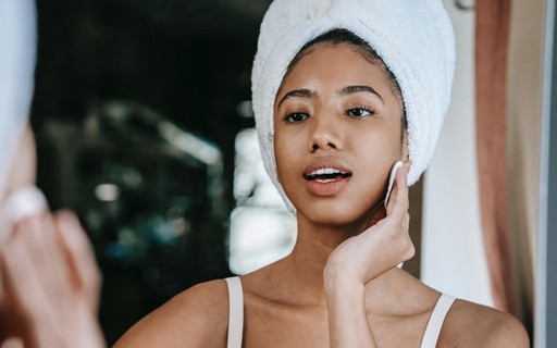 Skincare minimalista: rotina prática e eficiente para cuidar da pele - Revista Marie Claire | Beauty Tudo