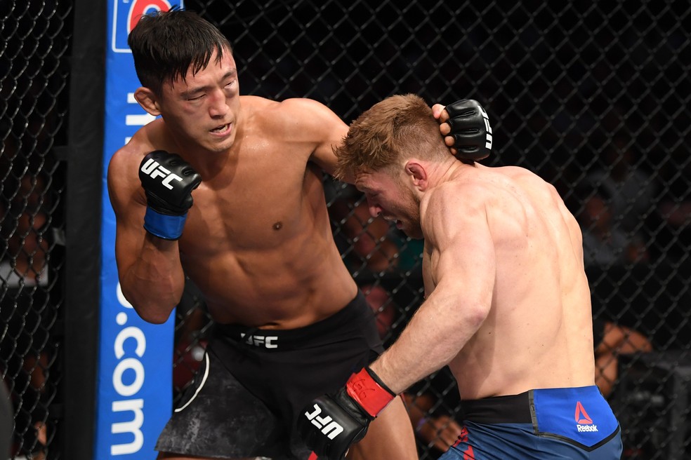Scott Holtzman venceu Dong Hyun Ma apÃ³s interrupÃ§Ã£o mÃ©dica no fim do segundo round no UFC Newark â?? Foto: Getty Images