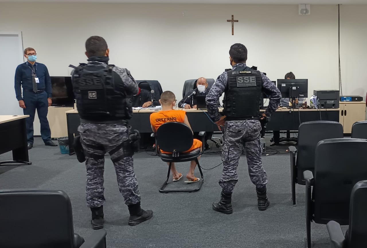 Um dos acusados de agredir homem até a morte é condenado a mais de 13 anos de prisão; os outros réus foram absolvidos