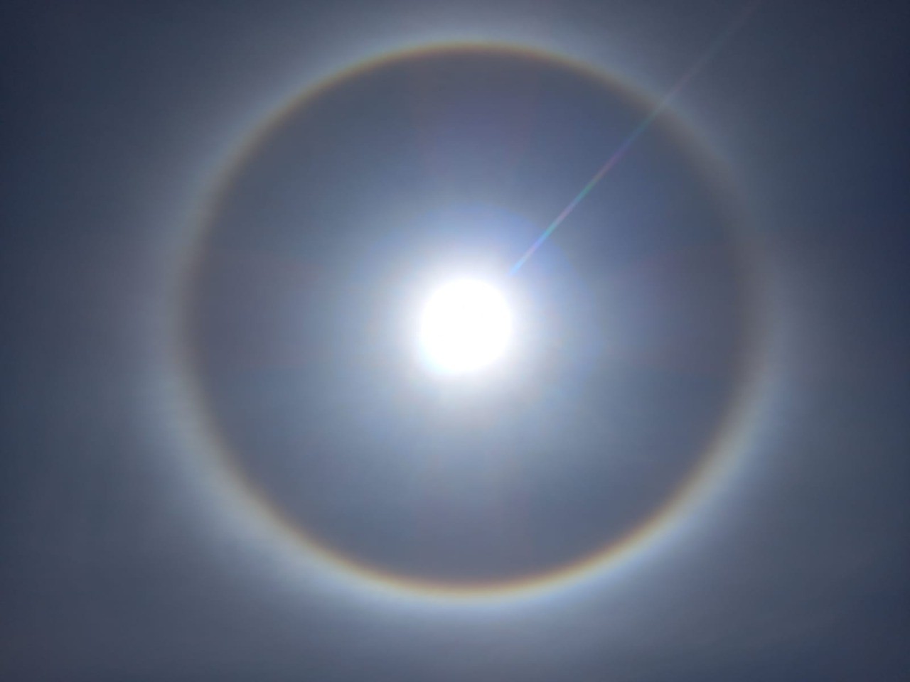 Círculo 'aparece' ao redor do sol em Maringá; veja o que é este fenômeno