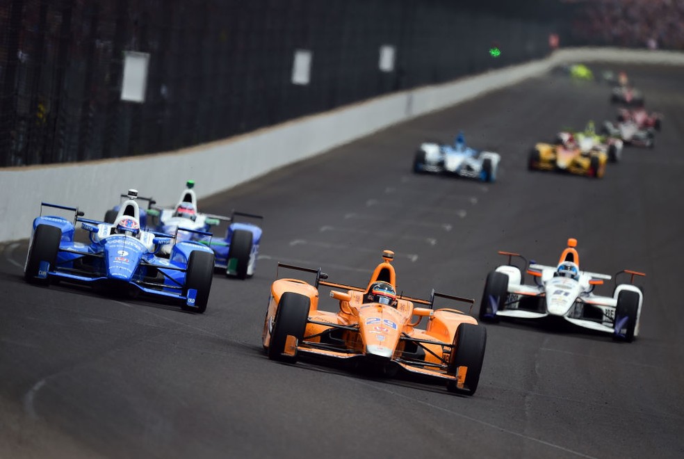 Fernando Alonso teve atuação impecável na Indy 500 e chegou a liderar a prova (Foto: Getty Images)