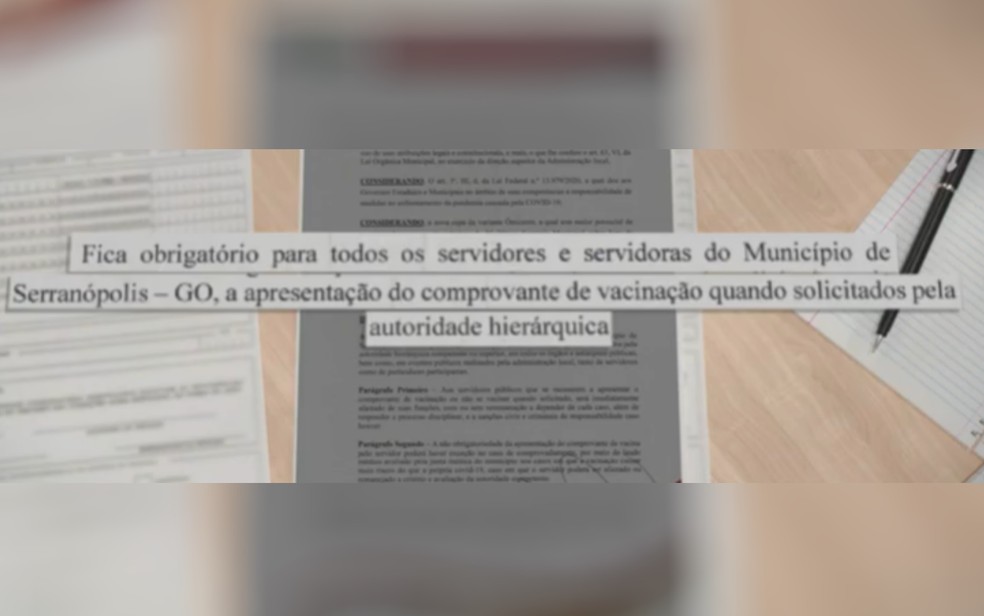 Prefeitura de Serranópolis publicou decreto tornando obrigatória a vacinação contra a Covid-19 pelos servidores da saúde, em Goiás — Foto: Reprodução/TV Anhanguera