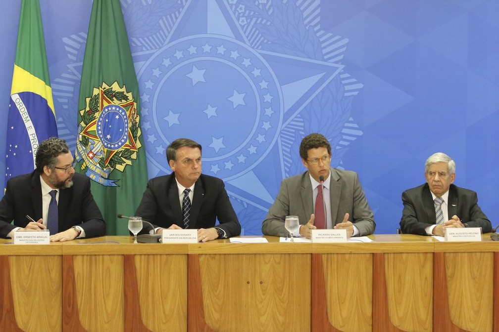 Bolsonaro participou de entrevista coletiva com ministros na qual governo contestou dados de desmatamento do Inpe â€” Foto: Fabio Rodrigues Pozzebom/AgÃªncia Brasil
