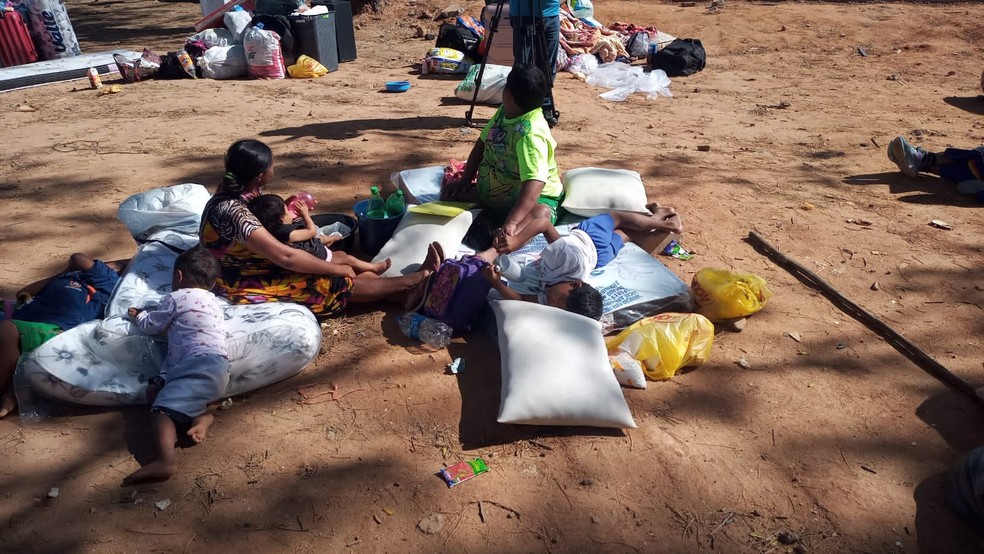 Grupo de venezuelanos chegou em ônibus clandestino vindo da Bahia e foi deixado na Rodoviária de Vitória  — Foto: Reprodução