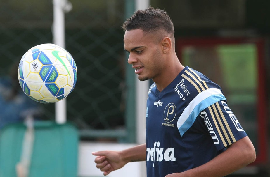 Figueirense anuncia contratação do meia Juninho, ex ...
