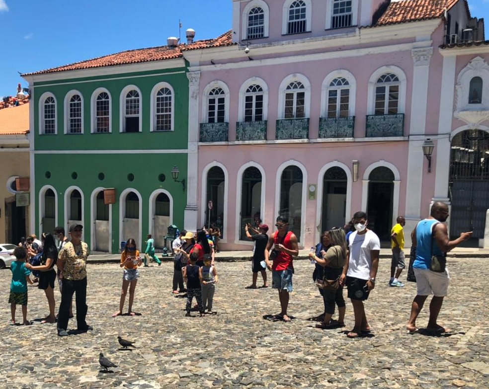 Turistas no Pelourinho, em Salvador — Foto: Valma Silva / G1 BA