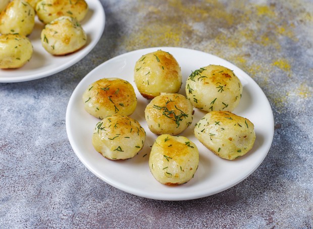 BATATA FRITA NA AIRFRYER: COM ALHO E QUEIJO PARMESSÃO - Receitas