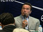 No Rio, Schwarzenegger elogia Brasil e diz não querer 'tirar proveito' do país