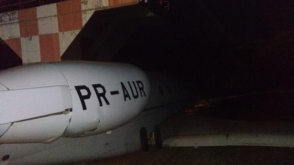Aeronave de prefixo PR AUR retornou ao Aeroporto da Pampulha nesta segunda-feira (7) — Foto: Reprodução/Redes sociais 