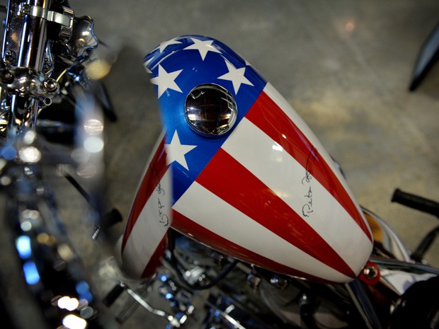 Moto icônica de 'Easy Rider' é vendida por US$ 1,35 milhão (Foto: AFP PHOTO/Mark RALSTON)
