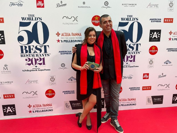 Janaína e Jefferson Rueda no The World's 50 Best 2021 (Foto: Maria Vargas/ Divulgação)