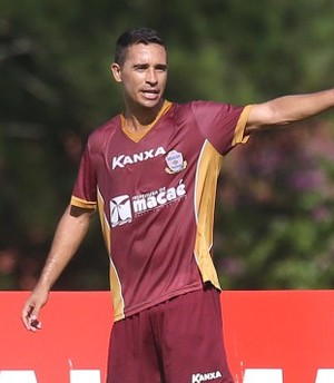 Reviravolta: Macaé vai consultar Ferj para ter Eberson contra o Fla; entenda