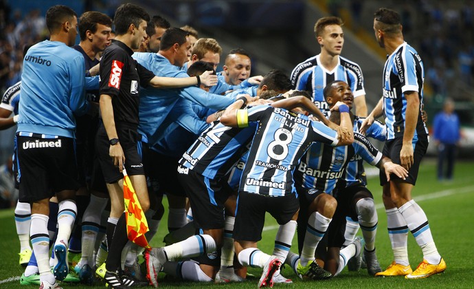 Grêmio sai de maratona no bolo e mira 2º lugar por receita para 2016